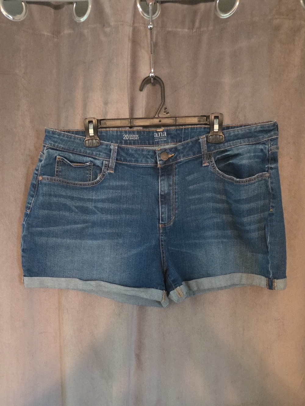 a.n.a Size 20 Medium Blue Rolled Cuff Denim Shorts